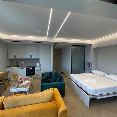 Luxury One Bedroom Apartment Tirana Esterno foto